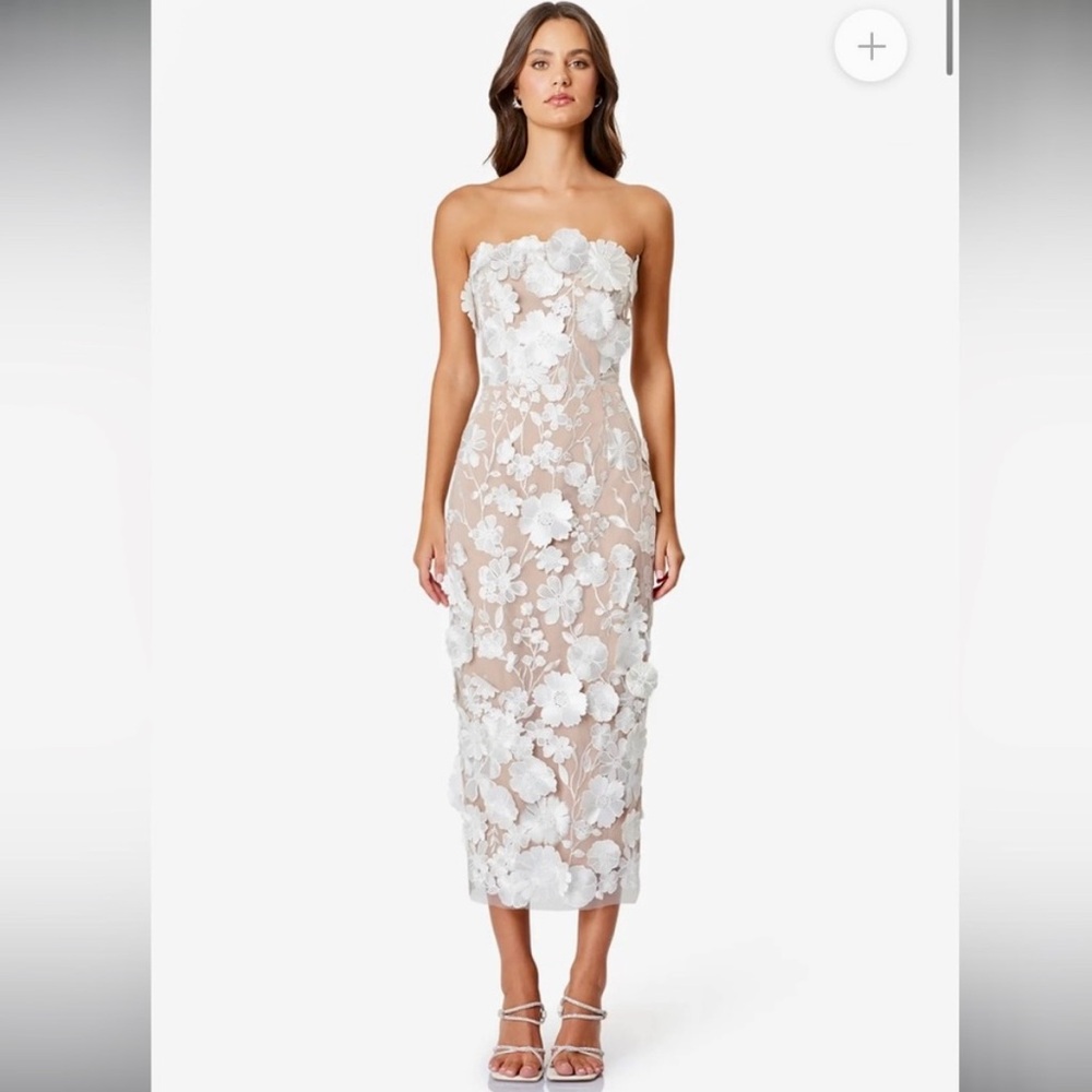 Elliatt Helena White Strapless 3D Floral Embellished Midi Dress